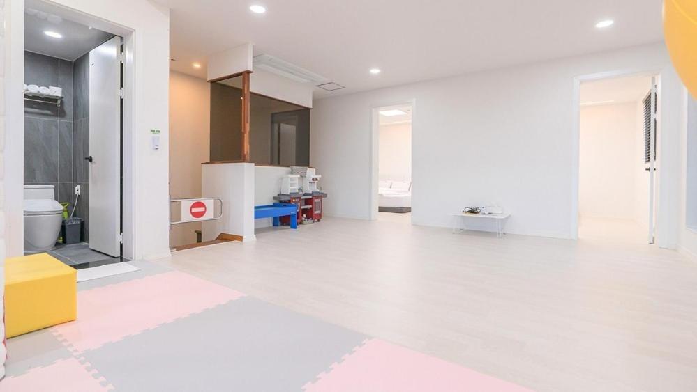 Pohang The Elite Private Kids Pool Villa Room photo